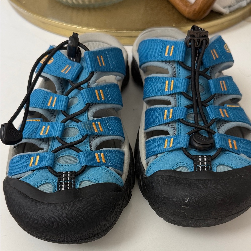 Keen blue and black slip on waterproof sandal